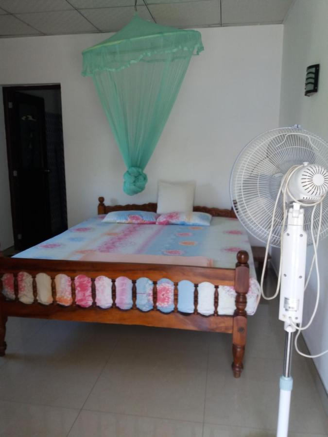 Ishitha Homestay Tangalle Exteriör bild